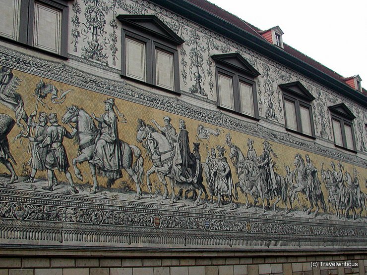 Blick auf den Fürstenzug in der Augustusstraße