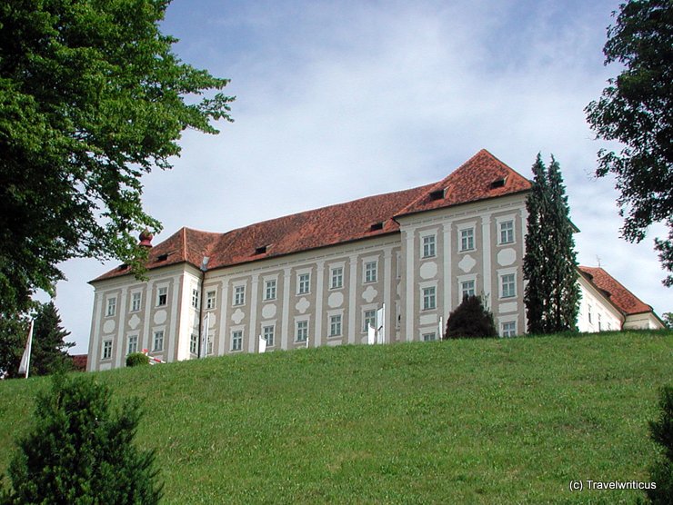 Talansicht von Schloss Piber