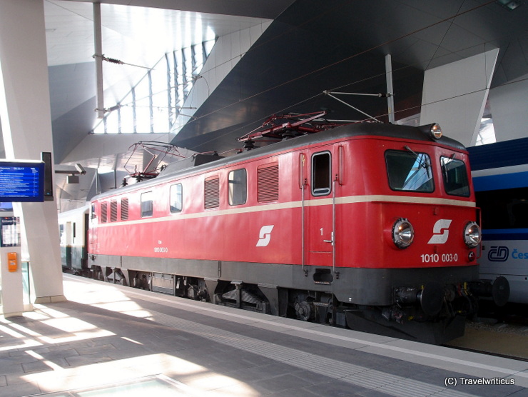 Lokomotive ÖBB Reihe 1010 in Wien