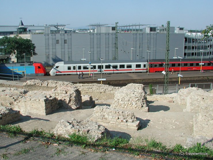 Ruine des römischen Theaters in Mainz