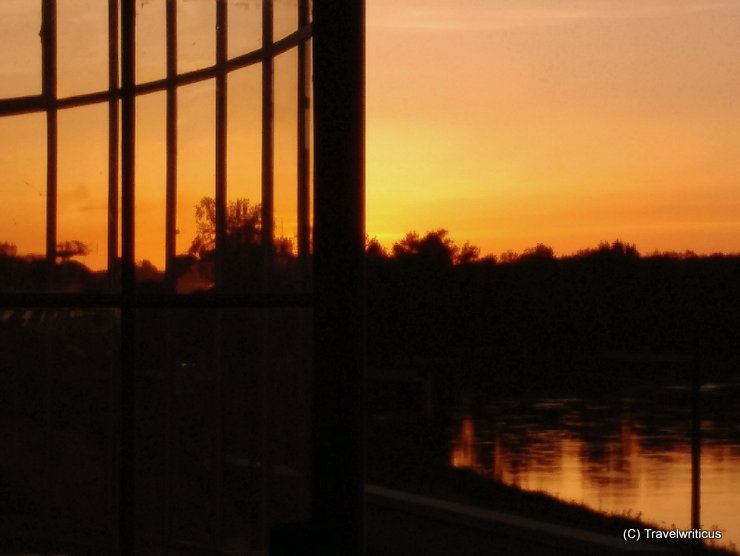 Sonnenuntergang an der Raststätte Kornhaus