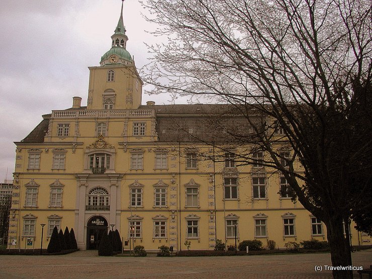 https://www.travelwriticus.at/wp-content/uploads/schloss-oldenburg.jpg