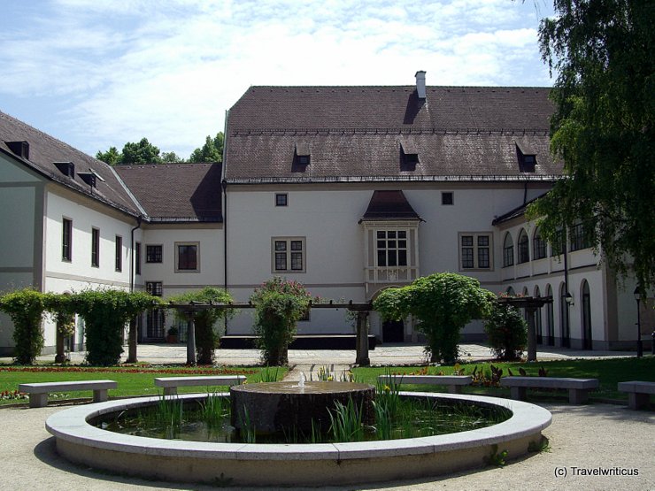 Gartenansicht der Burg in Wels