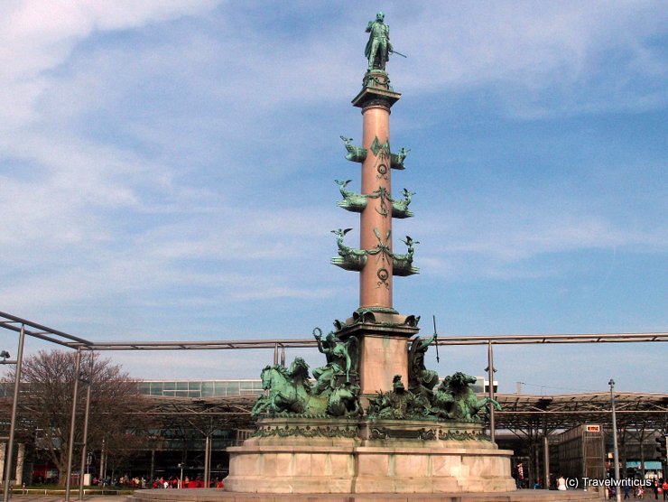 Blick auf das Denkmal am Praterstern